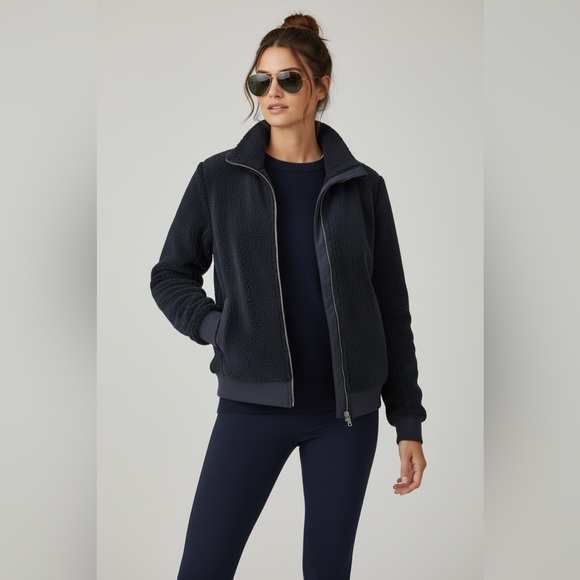 Banana Republic Jackets & Blazers - Banana Republic Medium Navy Fuzzy Fleece Zip Up Jacket‎ Women's